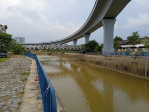 Sungai Langat di Kajang pada 2023; imej konteks, bukan foto insiden pencemaran 2021